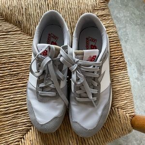 New Balance 237, light grey, size 8
